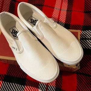 BRAND NEW WHITE VANS SLIP ON